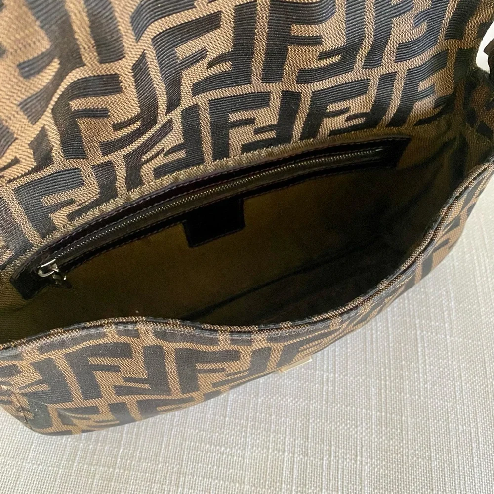 Fendi Zucca Baguette - Picture 8 of 10